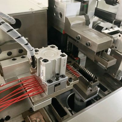 Geavanceerde 10 draad dubbel kop dopmachine voor snelle en nauwkeurige draad verwerking