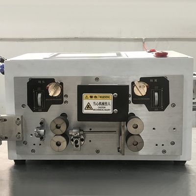 Volledig automatische computersnij- en strippemachine met max.220W vermogen