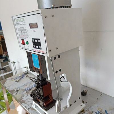 Ultra-stille 2,0 ton terminale krimpmachine gemaakt in draadbereik 0,1-4,5 mm2 AWG11-AWG32
