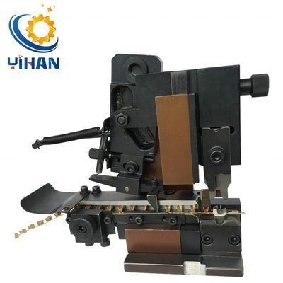 Horizontale voedingsterminal applicator met terminal crimping functie en 30 mm slag