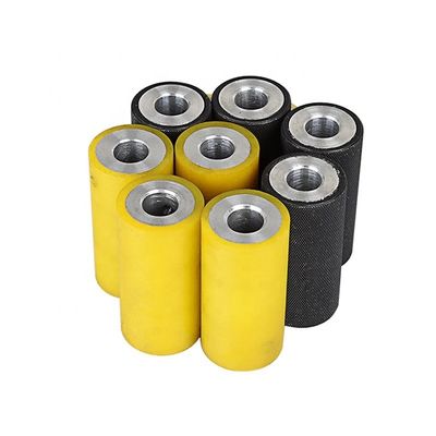 Computermachine voor het snijden en aftrekken van stalen rubberwielen voor het consistent voeden van draden
